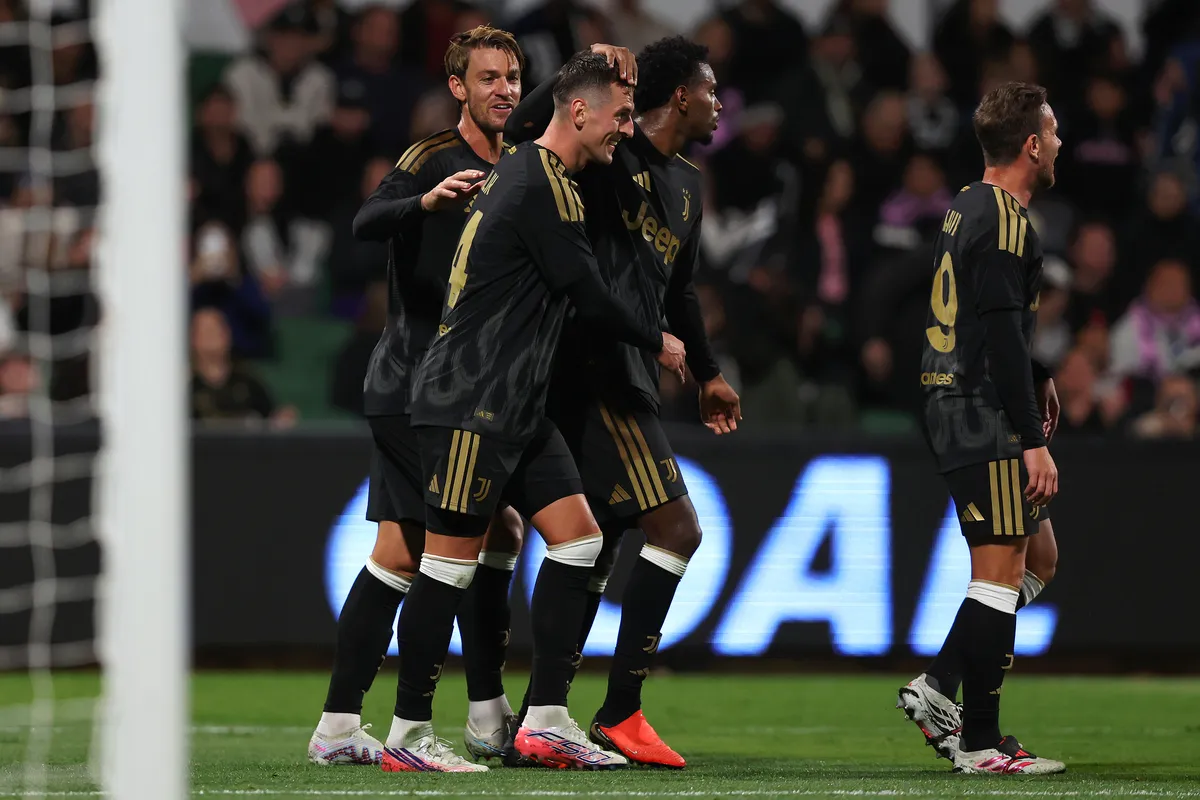 Juventus Kunci Kemenangan 2-0 atas Palermo di Laga Persahabatan Australia - sumber: (footballitalia)