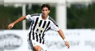 Lazio Kembali Minati Servis Gelandang Terpinggirkan Juventus