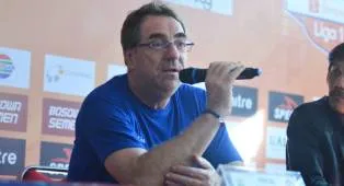 Manajemen Persib Buka Suara Soal Hukuman Registrasi FIFA