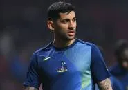 Paul Scholes Sarankan MU Bajak Cristian Romero dari Tottenham