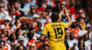 Pujian Lars Ricken Untuk Konstantinos Karetsas Usai Kemenangan Atas Arsenal