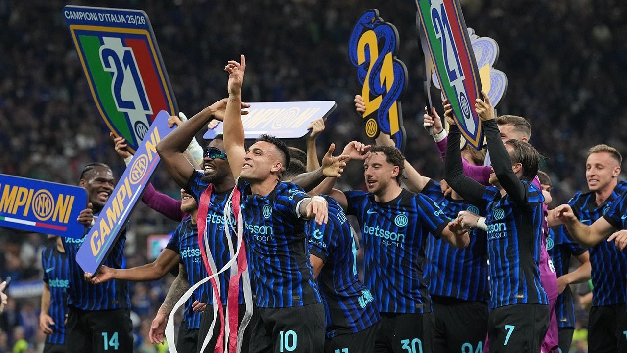 Sky Sport: Inter Milan Berpeluang Datangkan Dua Pemain di Sisi Kanan