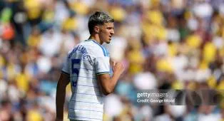 Tarik Muharemovic Pilih Leeds United Meski Banyak Klub Tertarik