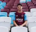 Tinggalkan Tottenham, Manor Solomon Resmi Gabung West Ham United