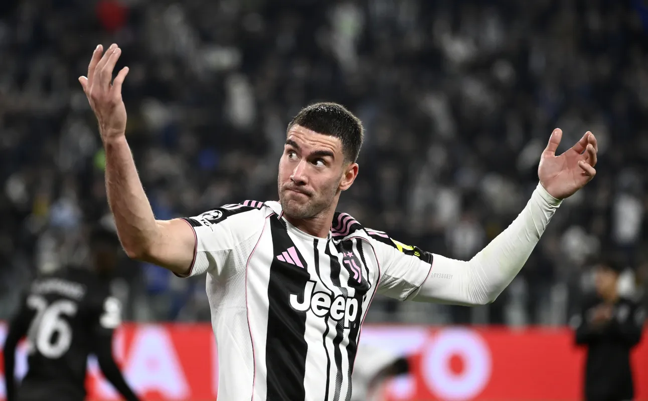Besiktas Resmi Gaet Vlahovic dengan Kontrak Tiga Tahun - sumber: (footballitalia)