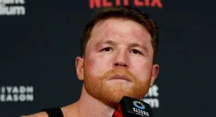 Canelo Alvarez Isyaratkan Karier Tinju Profesionalnya Segera Berakhir