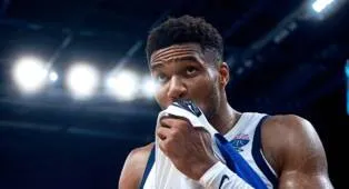 Dimos Dikoudis Jelaskan Alasan Giannis Antetokounmpo Absen Bela Yunani