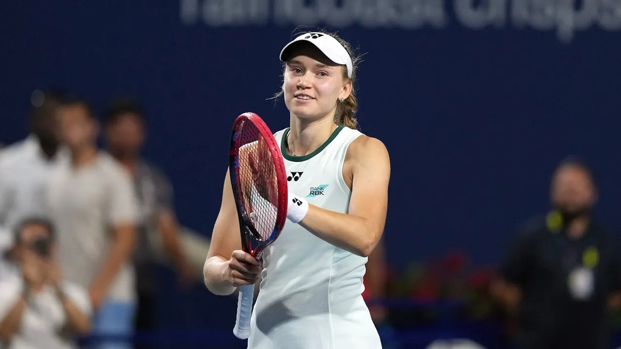 Elina Rybakina Pulangkan Naomi Osaka Dari Toronto