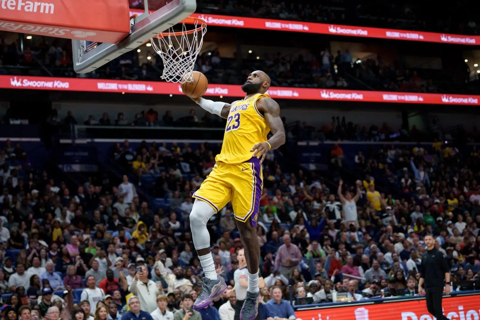 Jadwal NBA 2026-2027: Debut LeBron di Sixers Jadi Sorotan - sumber: (mainbasket)