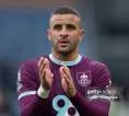 Kyle Walker Peringatkan Burnley Tak Boleh Larut Usai Degradasi