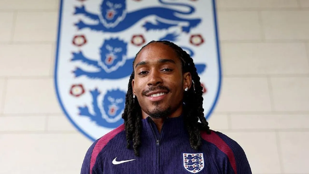 Media Italia: Dua Faktor Ini Dorong Inter Kembali Kejar Djed Spence