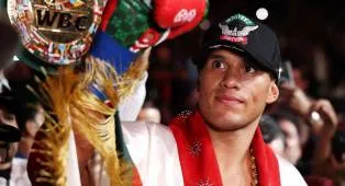 Mike Tyson dan Roy Jones Dorong David Benavidez Hadapi Oleksandr Usyk