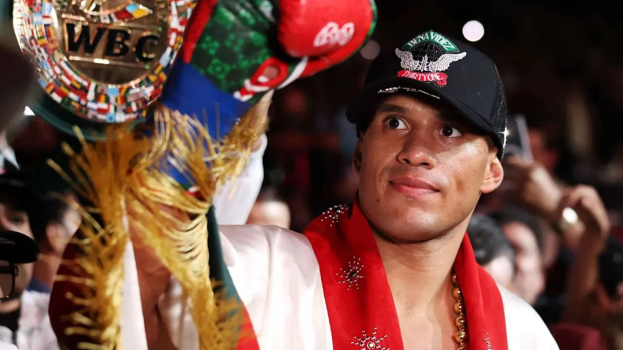 David Benavidez dinilai dapat memberikan perlawanan lebih berat kepada Usyk dibandingkan Agit Kabayel. (Foto: Fight TV)
