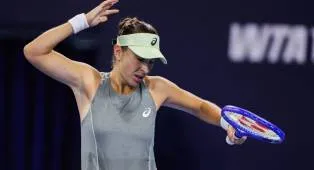 Permintaan Maaf Belinda Bencic Usai Mundur Dari Perempatfinal Di Toronto