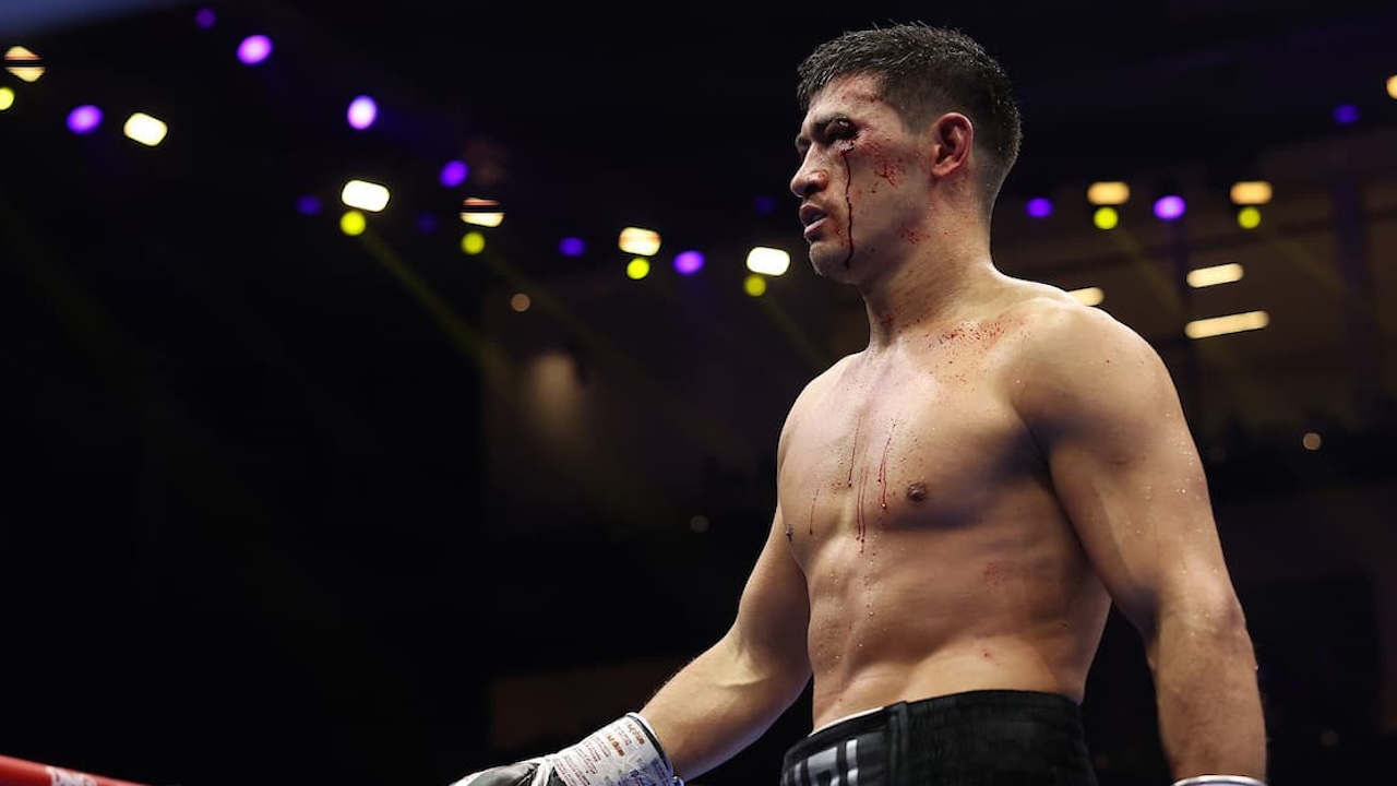 Petinju Belanda Ini Pede Bisa Kalahkan Dmitry Bivol