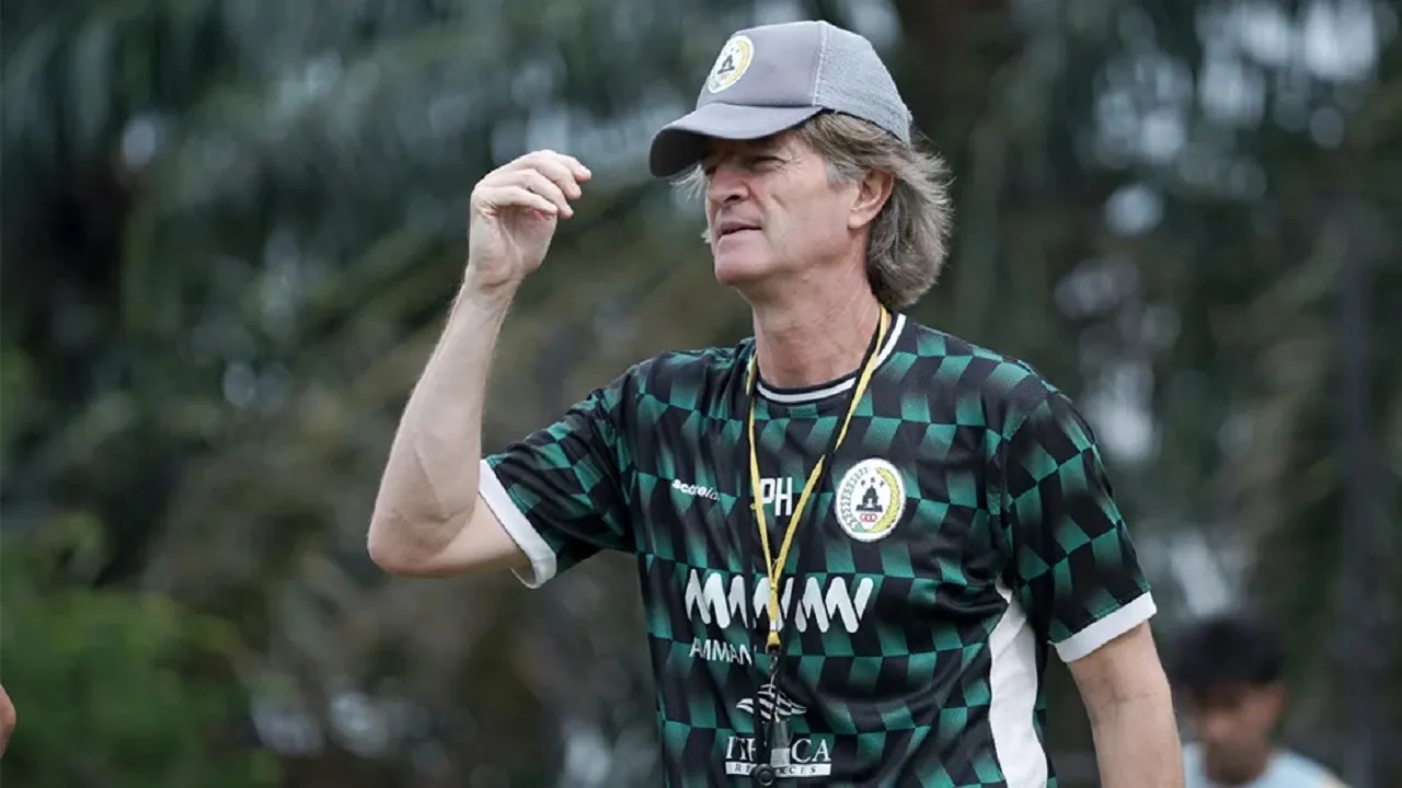 Pelatih PSS Sleman, Pieter Huistra