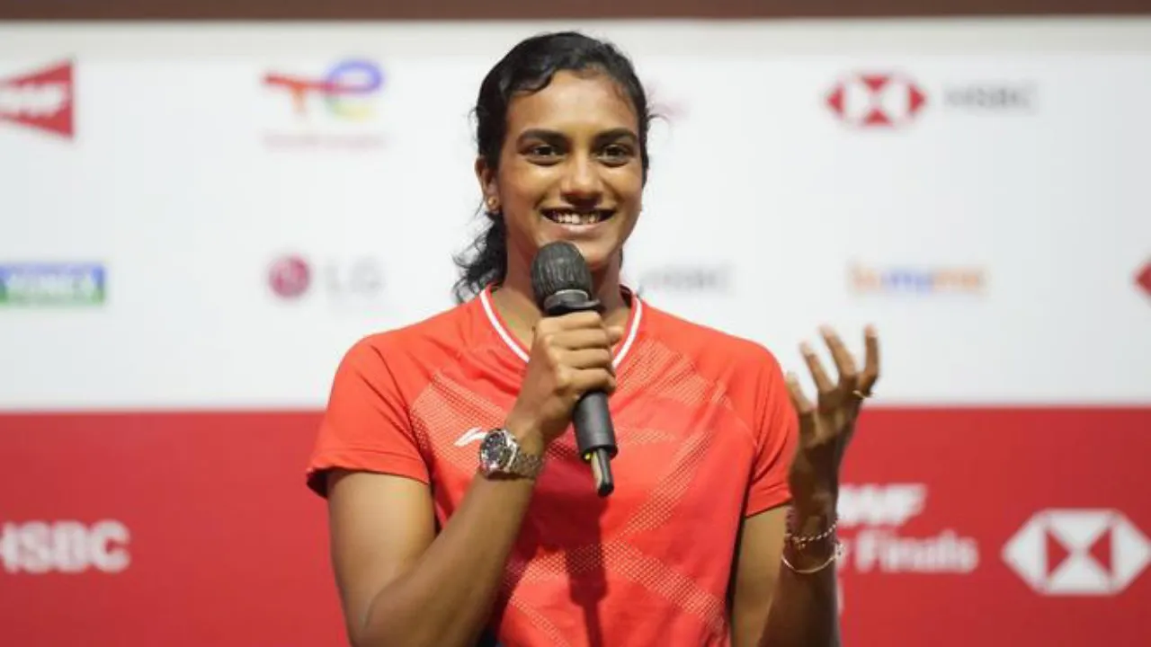 PV Sindhu Tertawa Tuan Rumah Pakai Jasa Pawang Monyet di Kejuaraan Dunia