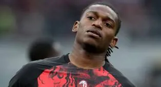 Rafael Leao Tegaskan Pentingnya Hentikan Spekulasi Tak Berdasar