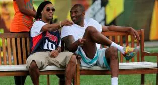 Ronaldinho Tertarik Menjadi Investor AS Monaco