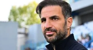 Fabregas Mendesak Como Tunjukkan Karakter, Senang Kembali ke Arsenal