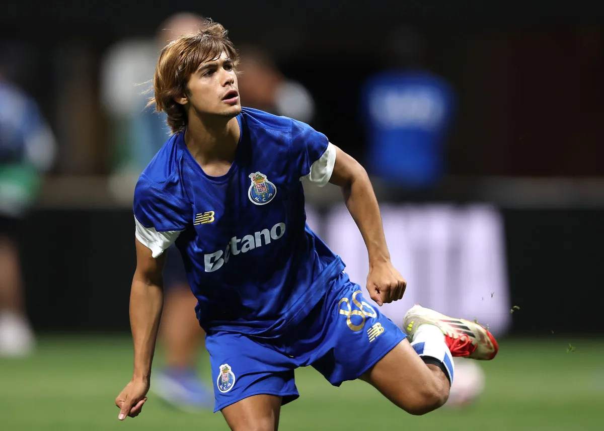 FC Porto Tolak Syarat Pembelian €50 Juta Roma untuk Mora - sumber: (footballitalia)