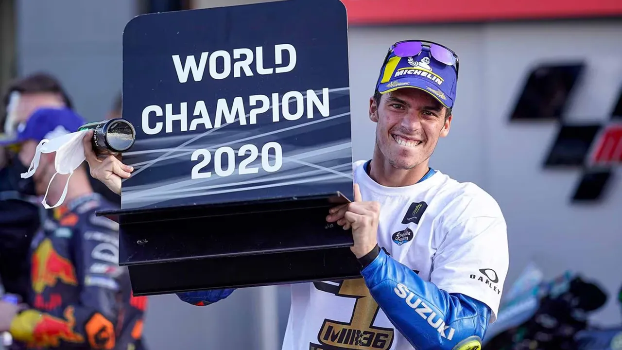 Joan Mir saat memenangkan gelar juara MotoGP 2020 bersama Tim Suzuki.