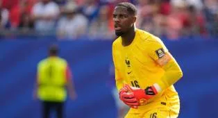 Milan Diterpa Kontroversi Perpanjangan Libur Mike Maignan dan Rabiot