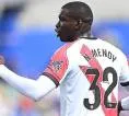 Nobel Mendy Resmi Bergabung, Hull City Kembali Pecahkan Rekor Transfer