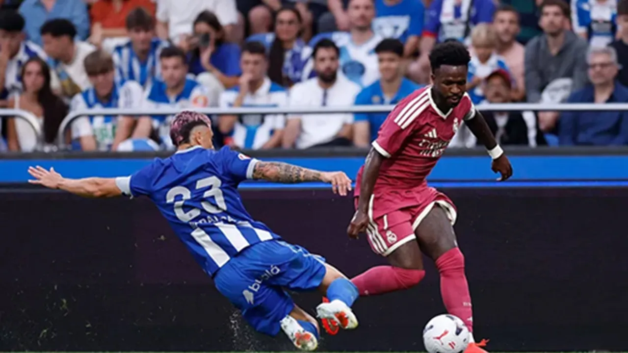 Vinicius Jr Dicemooh Fans Deportivo La Coruna Sepanjang Laga