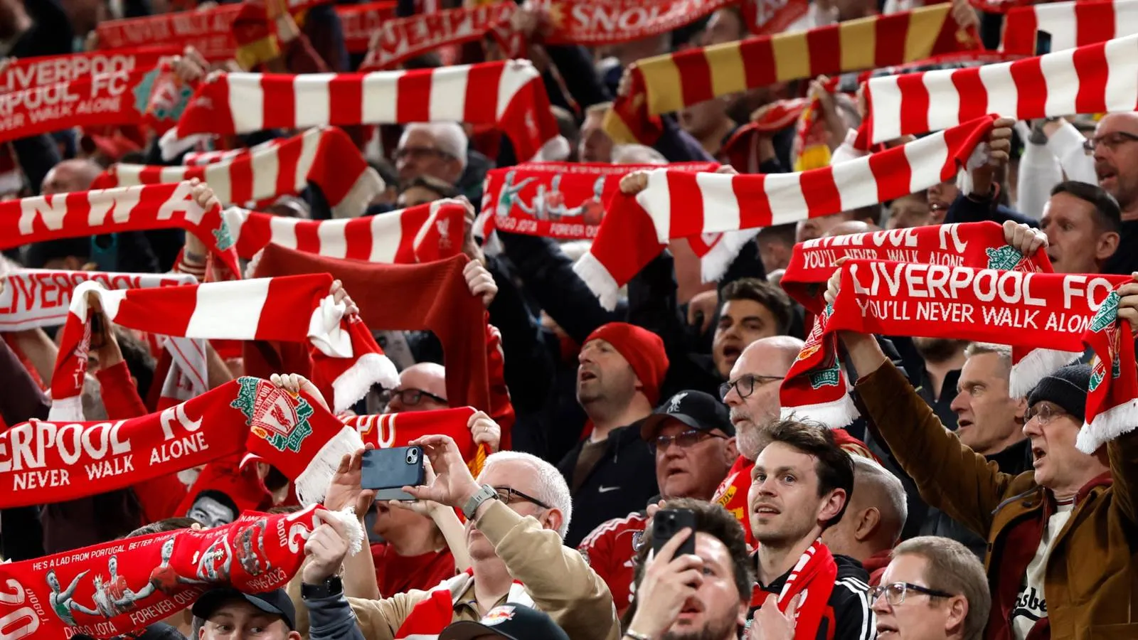 AI Ungkap Peringkat Dukungan Fans Kandang Klub Premier League Musim 2026/27
