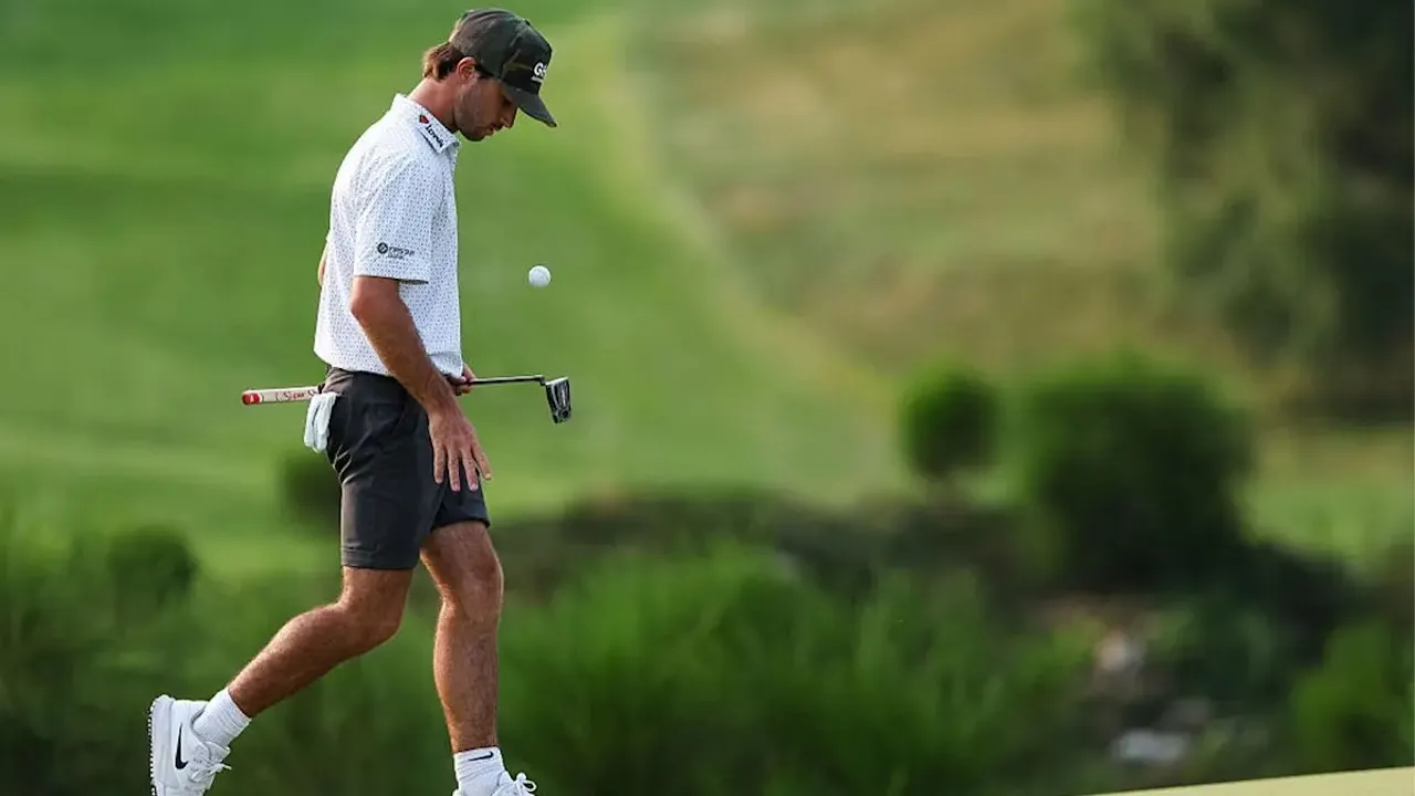 Cuma Punya Dua Bola, Ryder Cowan Tetap Singkirkan Russell di US Amateur