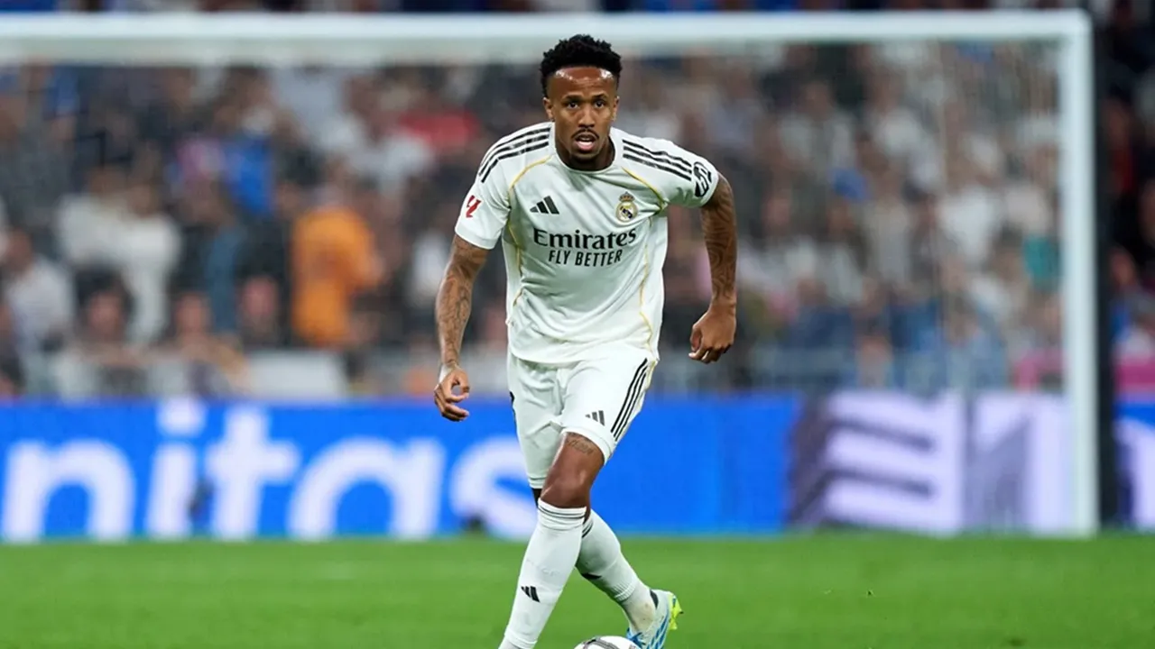 Eder Militao Mulai Berlatih dengan Menggunakan Bola