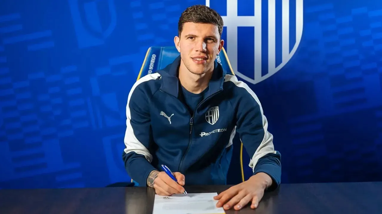 Franco Carboni: Cristian Chivu Sosok di Balik Transformasiku Jadi Bek