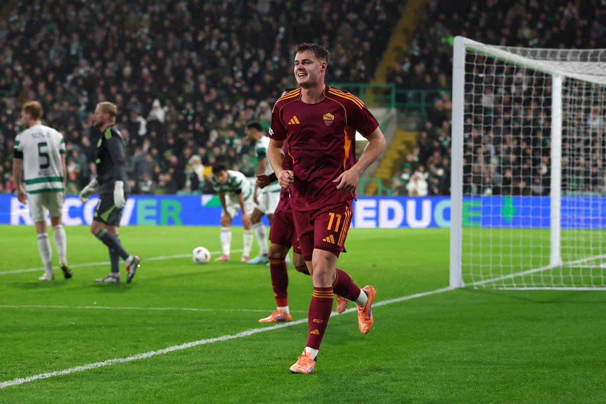 Genoa Siapkan Langkah Konkret Gaet Striker Brighton, Ferguson