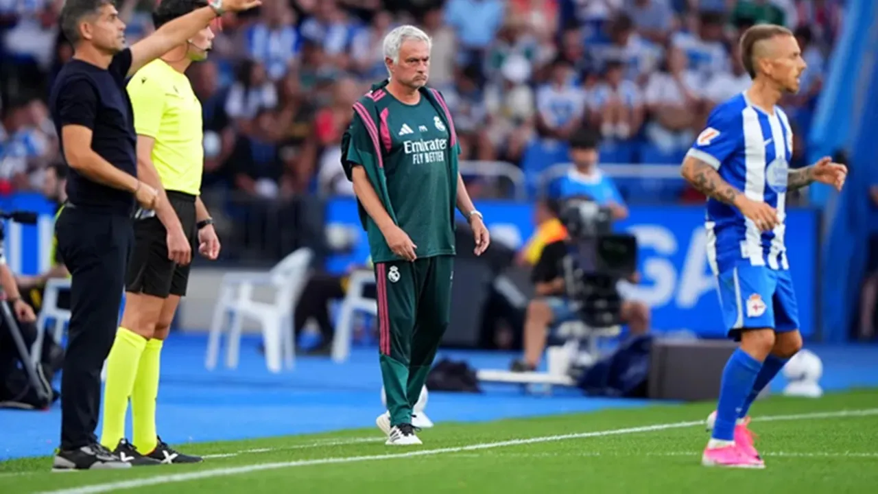 Jose Mourinho Krisis Bek Jelang Melawan Espamyol