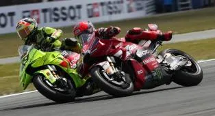 Marc Marquez Sengaja Biarkan Di Giannantonio Lewat, Kode Keras Untuk Ducati