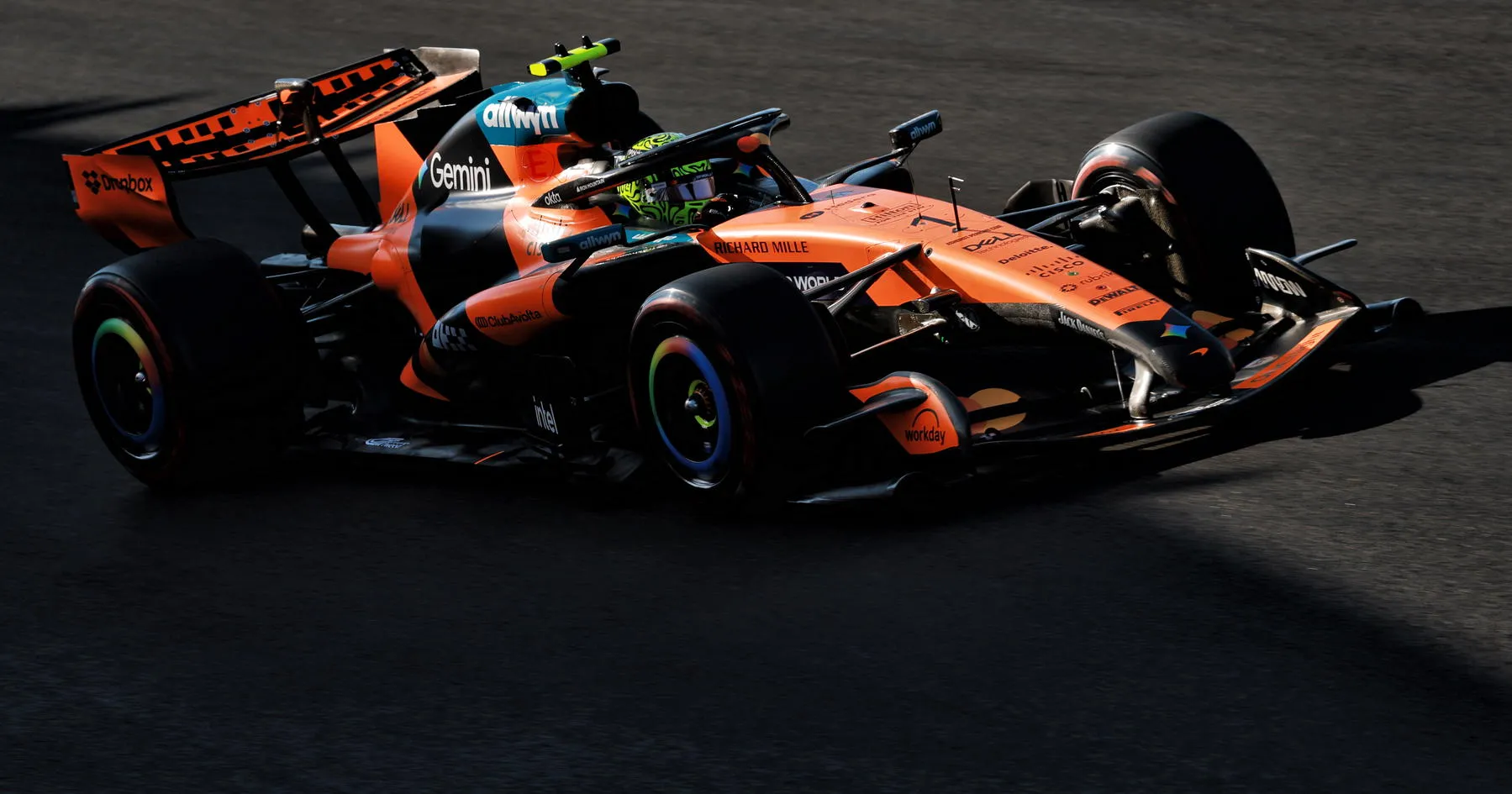 McLaren Diragukan Kejar Gelar Meski Menang di GP Hungaria - sumber: (racingnews365)