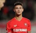 Mees Hilgers Kembali Berlatih di FC Twente Usai Erik ten Hag Turun Tangan