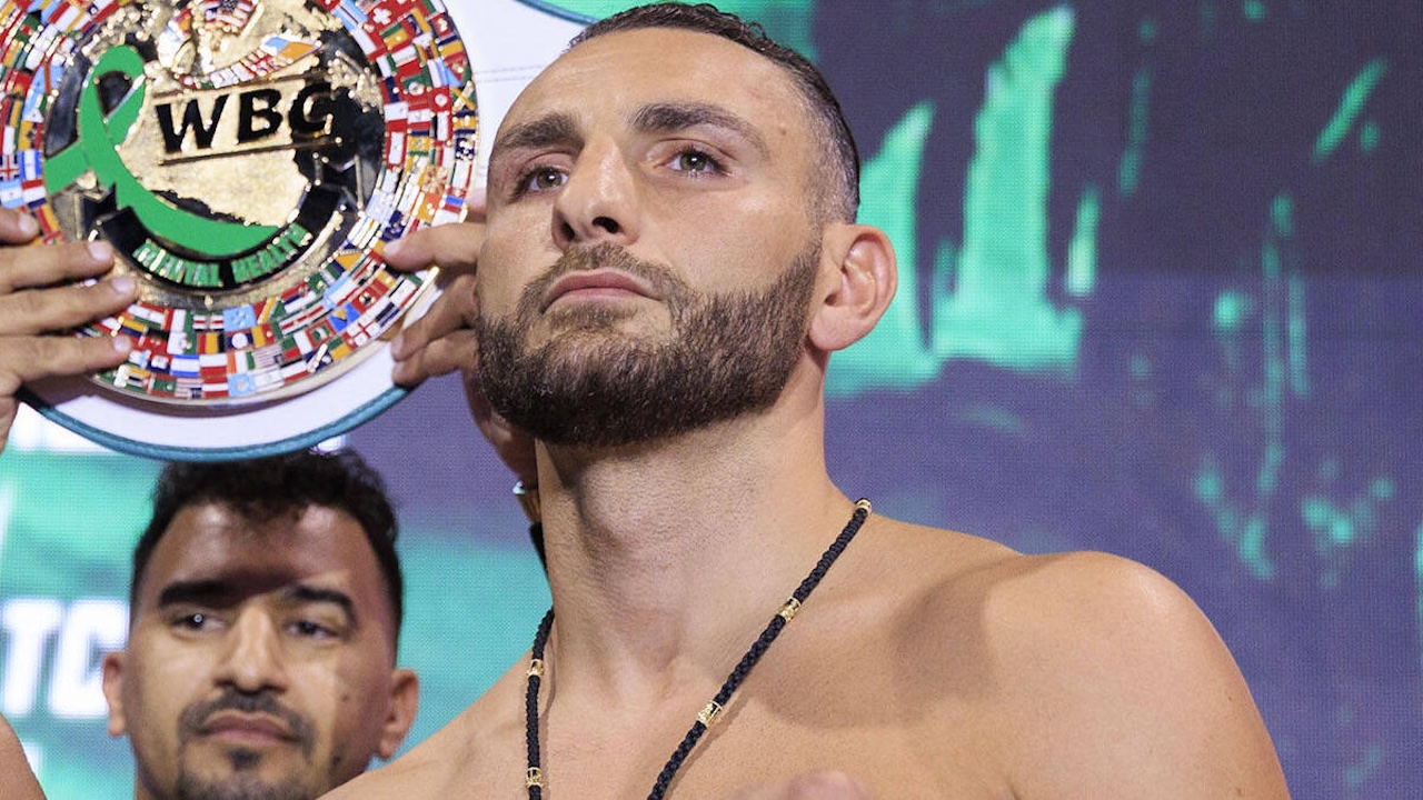 Noel Mikaelian Terancam Kehilangan Gelar WBC Kelas Penjelajah