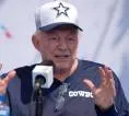 Pemilik Cowboys Jerry Jones Puas dengan Hasil Pertukaran Micah Parsons
