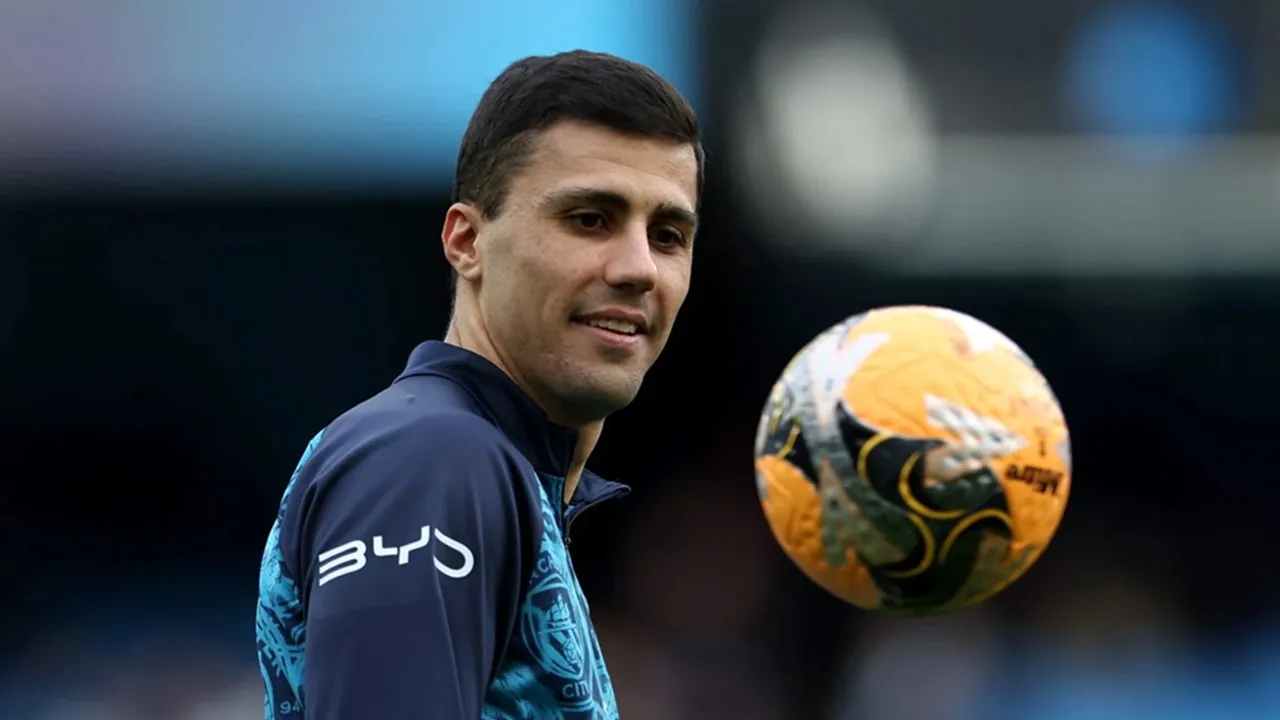 Rodri Minta Ijin ke Manchester City Absen Latihan Jelang Gabung Barcelona