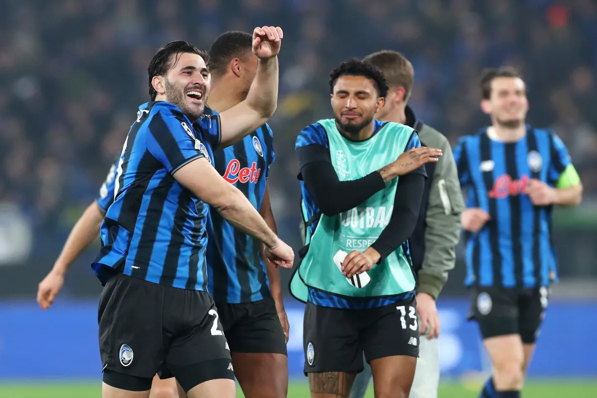 Schalke 04 Incar Kolasinac Usai Laga Persahabatan Lawan Atalanta - sumber: (footballitalia)