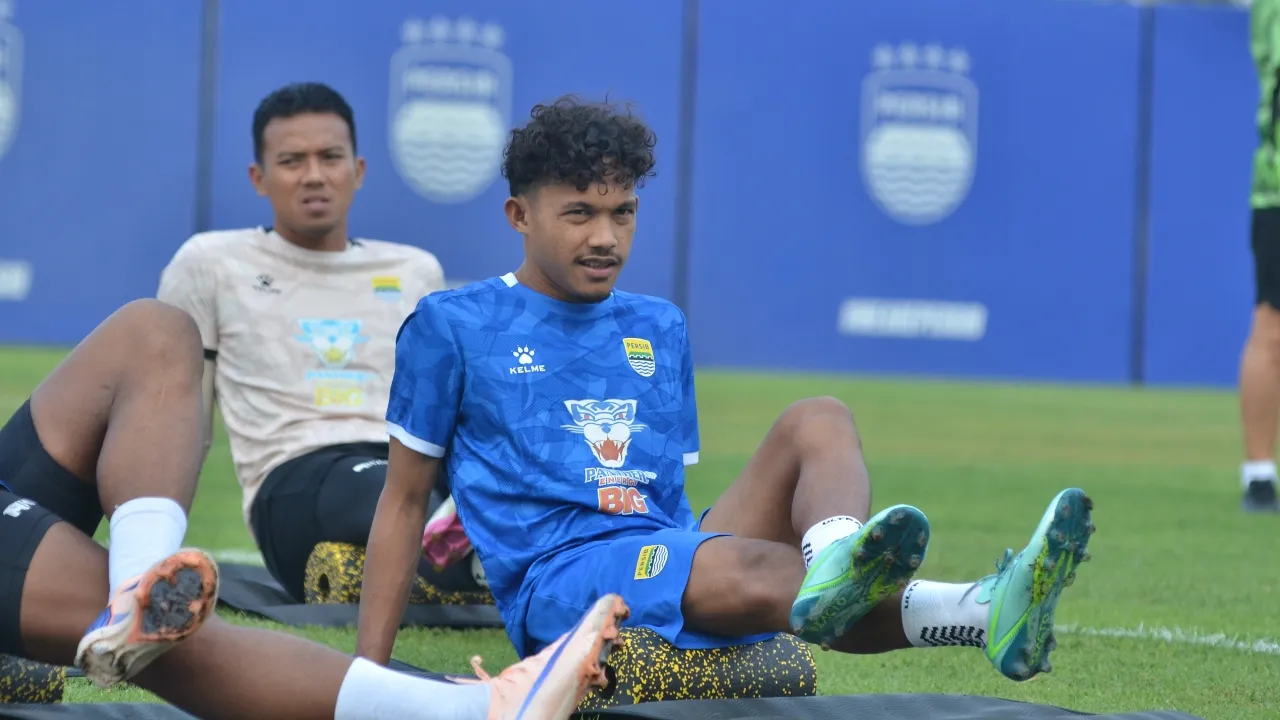 Wing back Persib, Ikhwan Tanamal