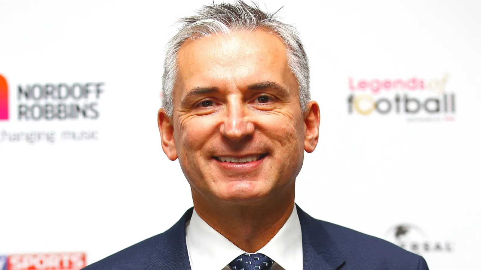 Alan Smith Ramalkan Arsenal dan Spurs Bersinar di Enam Besar Liga Inggris 2026/27 - sumber: (givemesport)