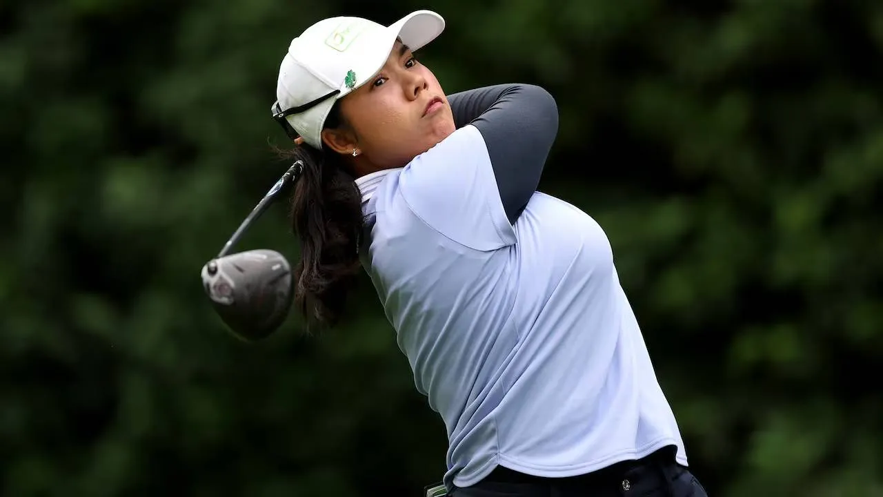 Arpichaya Yubol mengumpulkan total 12 under 132 pukulan untuk memimpin turnamen LPGA Tour tersebut menjelang akhir pekan. (Foto: Golf Digest)