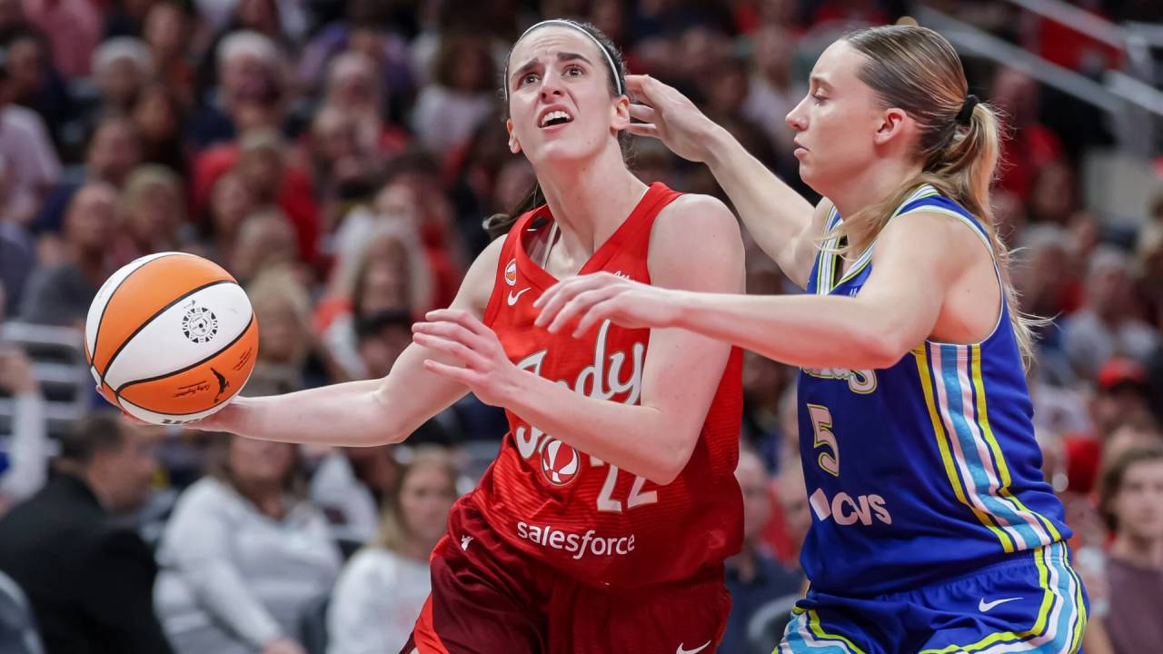 Caitlin Clark Kalahkan Paige Bueckers, Indiana Fever Tekuk Dallas Wings