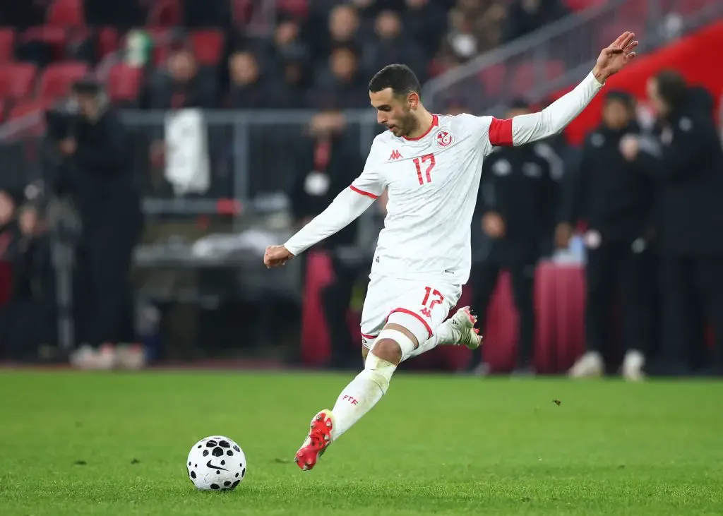 Ellyes Skhiri Siap Pulang, Gaji Jadi Penghalang Transfer - sumber: (getfootballnewsgermany)