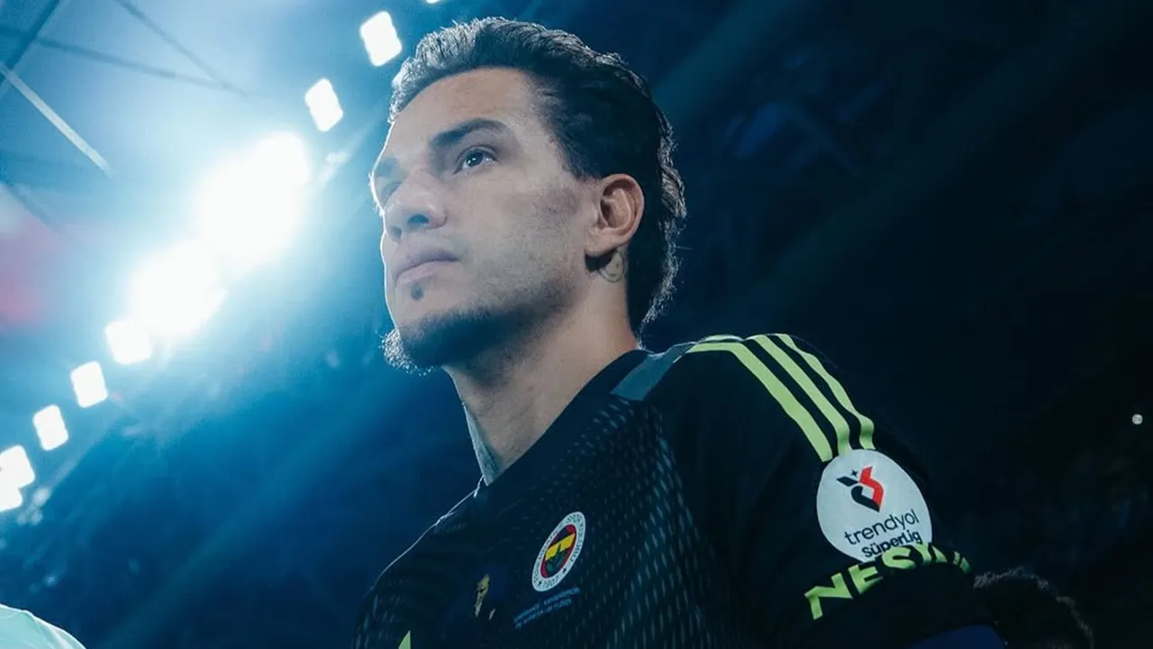 Fenerbahce Bisa Pinjamkan Ederson Moraes ke Juventus