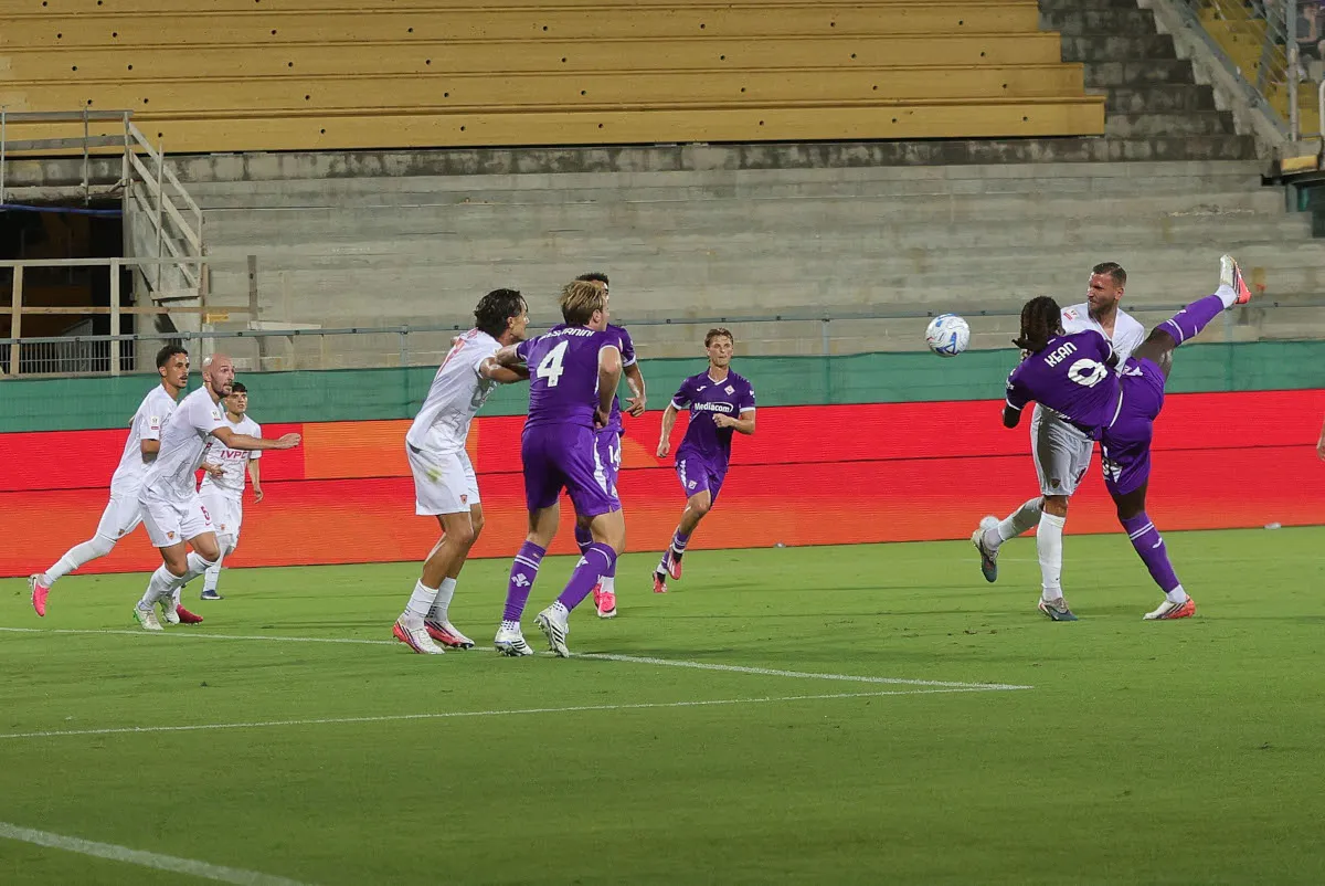 Fiorentina Lumat Monza, Varela Tampil Cemerlang di Debut Mastantuono - sumber: (footballitalia)