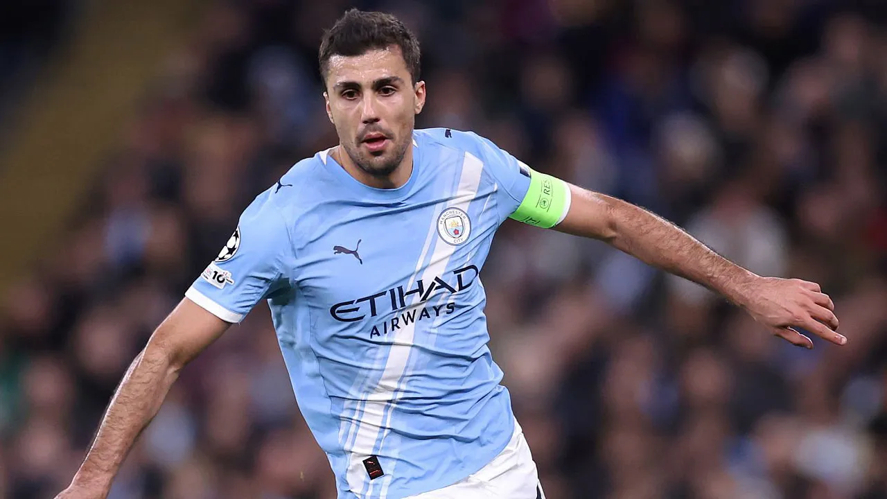 Fokus Datangkan Rodri, Barcelona Tunda Kejar Julian Alvarez